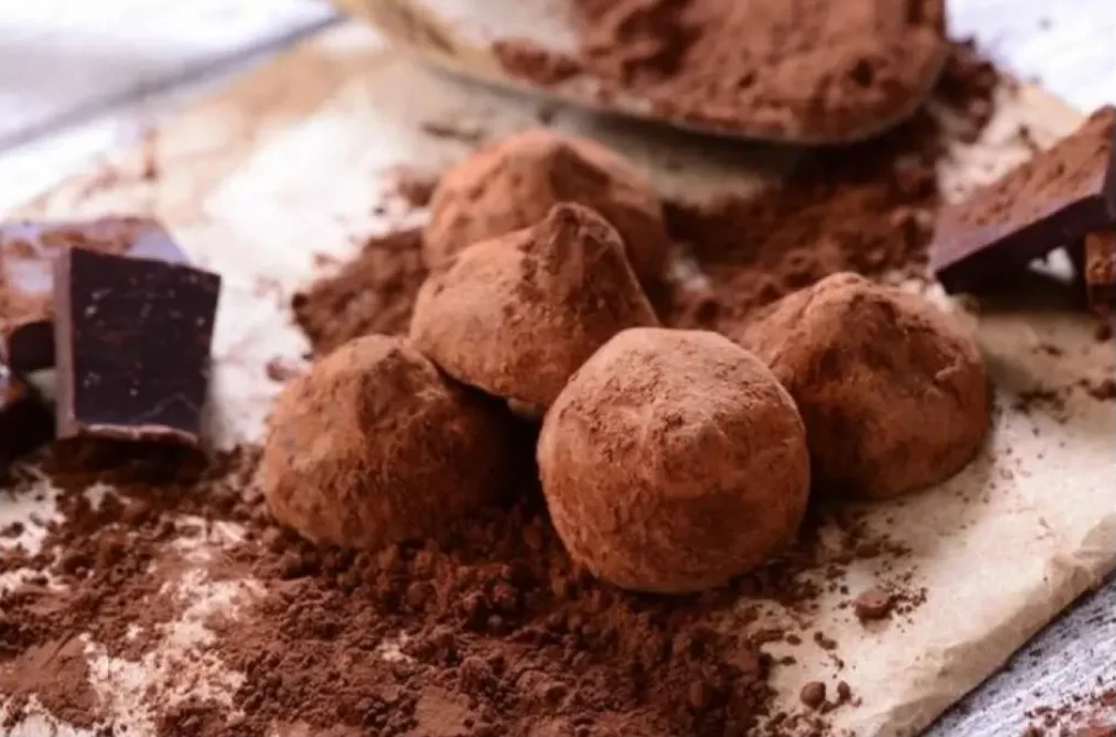 Trufas Belgas com Pedaços de Avelã Cocoa Dusted The Belgian 200g - Importado Bélgica